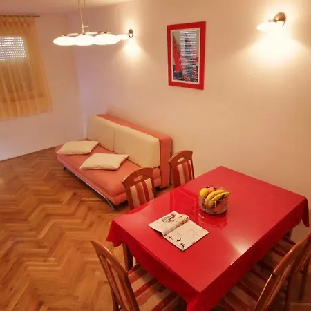 Jen Apartment Omis