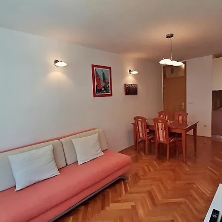 Apartment Jen Omis